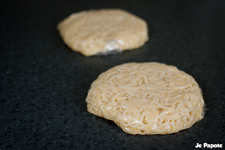 ramen burger