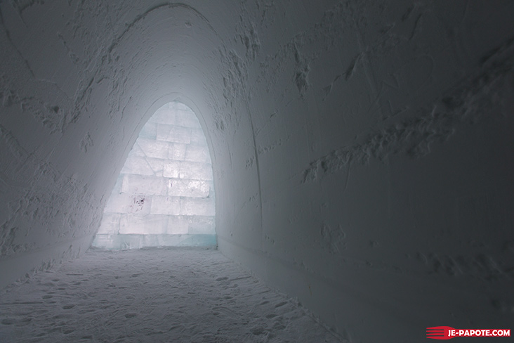 Couloir Ice Hotel Suède