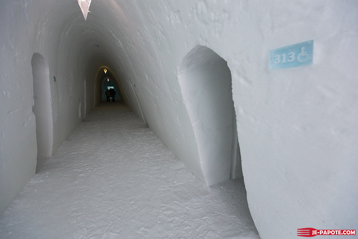 Couloir Ice Hotel Suède