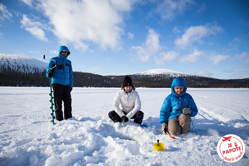 Peche sous la glace en Finlande