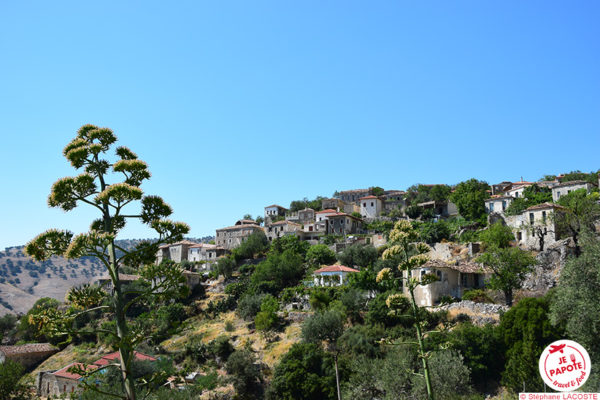 Vieux village de Qeparo