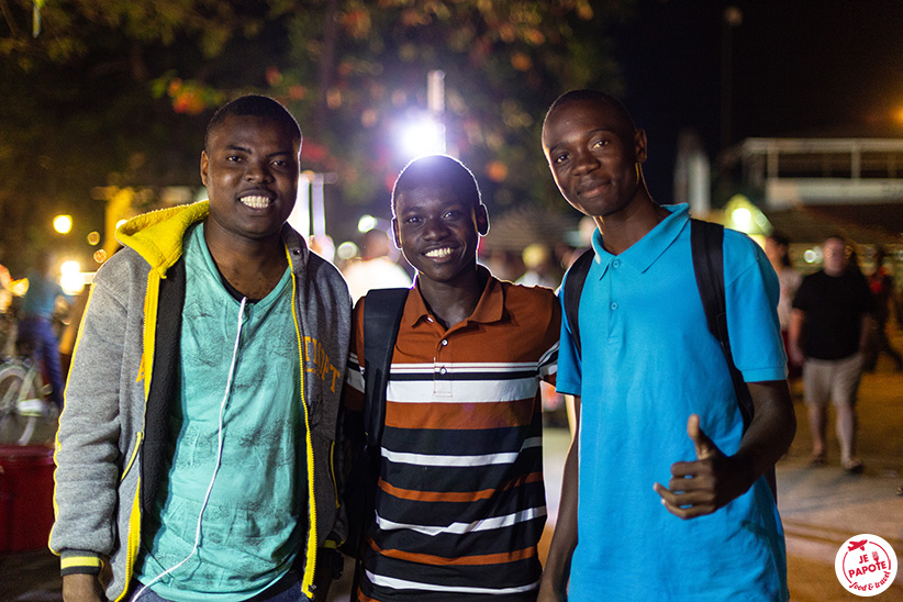 jeunes zanzibariens