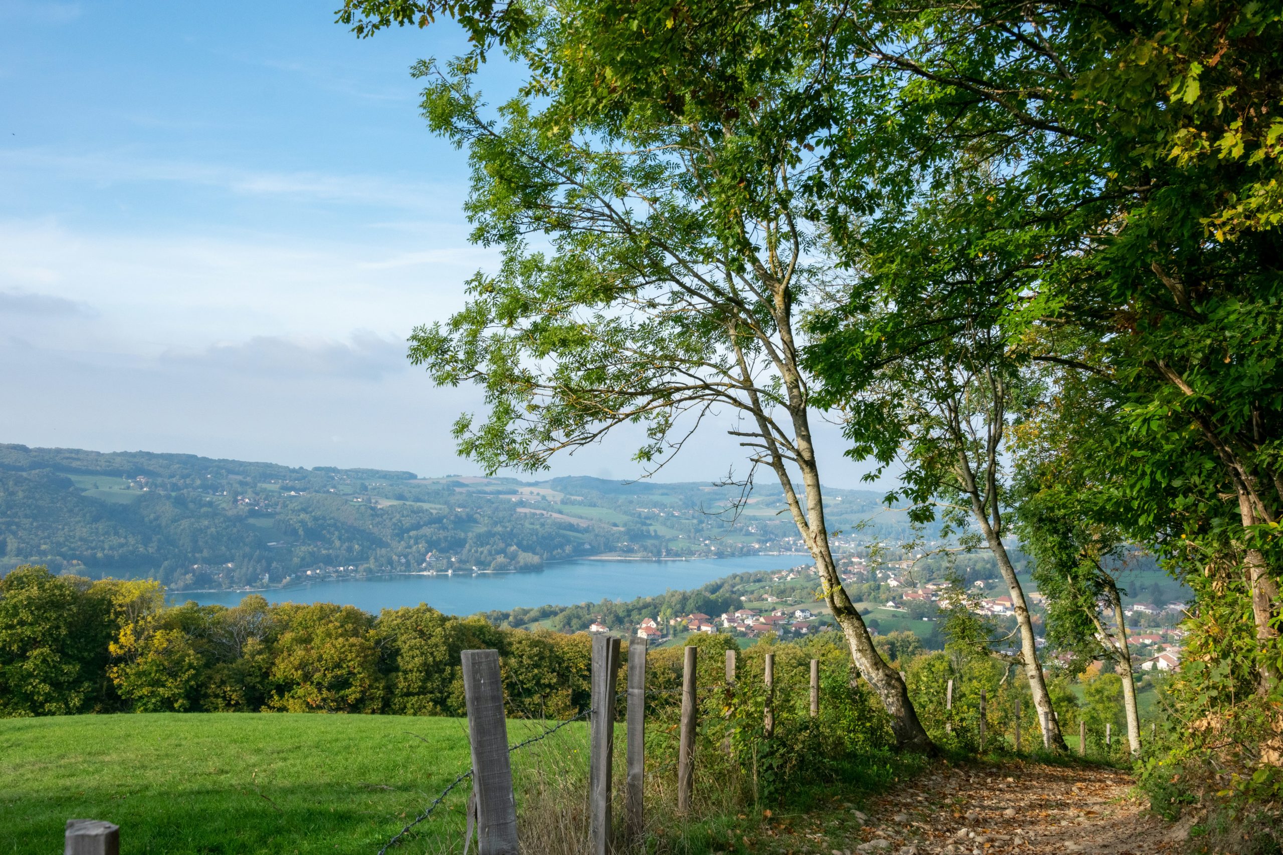 vue sur le lac de Paladru