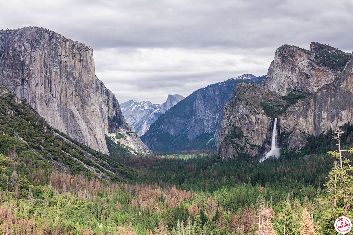 Tunnel View